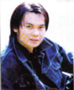 Ngày 22 tháng 4 năm 2005, Kim Tiểu Long đoạt được huy chương vàng trong vai Nam, tuồng cải lương Rồng Phượng, diễn trong cuộc Hội Diễn Cải Lương Chuyên ... - KimTieuLong150