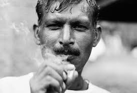Man With A Sour Face Was Smoking @ India | No.6153 photo by Tetsu Ozawa - 120210C1014_0032