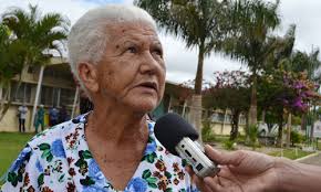 Durante a paralisação dos servidores estaduais da saúde, na última sexta-feira (29), a dona Florentina Santos, de 85 anos, procurou a reportagem do Blog da ... - DSC_0562