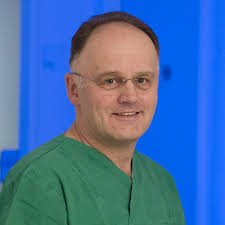 Professor Dr. Dr. Ralf Dammer - Facharzt für Mund-Kiefer-Gesichtschirurgie
