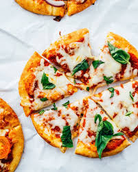 Easy Pita Pizza – A Couple Cooks