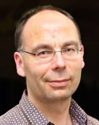 Stephan Lessenich (geboren 1965) ist seit 2010 Dekan der Fakultät für ...