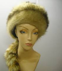 Daniel Boon Light Colored Raccoon Hat with Raccoon Tail. Double click on above image to view full picture - fh1013_-_1