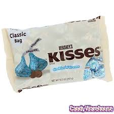 Hershey's Kisses Blue Foiled Cookies n Creme Candy: 60-Piece Bag