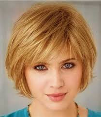 Look at the nice falling short hair and the lovely cool demeanor created by this short hairstyle. It is awesomely attractive and very feminine. - Charming-Short-Blonde-Hairstyle