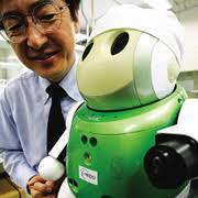 Хидео Симадзу (Hideo Shimazu), директор исследовательской лаборатории NEC, и его электронный подопечный (фото Shizuo Kambayashi/Associated Press). - 6049
