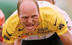 De renner waarvan eigenlijk niemand ooit heeft betwijfeld dat hij hechte banden met doping had is teambaas Bjarne Riis van Saxo-Tinkoff. - Bjarne_Riis_1728355c