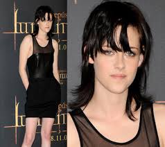 Actress Kristen Stewart showed her love for Elizabeth and James in a leather corset dress while promoting Twilight: New Moon in Madrid. - tUvA2lWELIVl