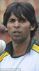 Pakistan cricketer Mohammed Asif is cynically exploiting the match-fixing scandal to apply for asylum in Britain, it was claimed last night. - article-1310666-0B03B3C5000005DC-854_233x423