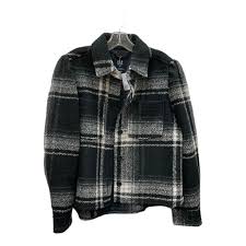 Shop Now a Puff Sleeve Cropped Wool Shirt Jacket with a 40% Discount from GAP Offers!