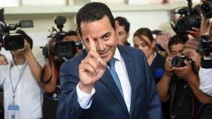 Image result for Jimmy Morales gana la presidencia de Guatemala