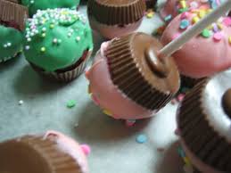 Cupcake Pops Images?q=tbn:ANd9GcSq_-eyIzdMmCMI461uPy0GxmLltqW7_KYi6IlvkCOgPAH2ED5A