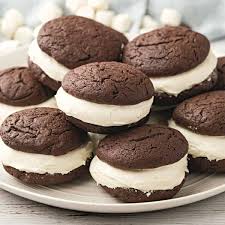 Easy Whoopie Pies (+Video) - The Country Cook
