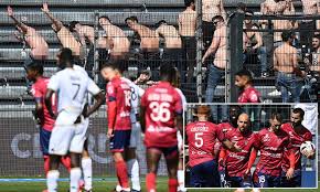 A Funny Encounter: French Football Fans Attempt to Distract MOON, the Opposition Penalty Taker
