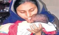 Hindistan&#39;ın Pencap bölgesinde çocuk ticareti yapan bir hemşirenin önerdiği 45 bin rupiyi (1500 TL) kabul eden Firuz adlı bir büyükbaba, torununu Facebook ... - 19972471