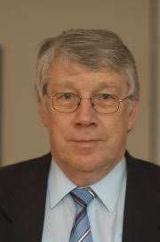 Dr. Harald Züchner, seit 1982 Hochschullehrer am Institut für Physikalische ...