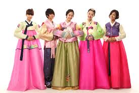 اللباس الصيني التقليدي Images?q=tbn:ANd9GcSyMnYEAxRyYXKwfSuQwVCYNmA6IXqmpOow0WUY0LALVnEIpb01