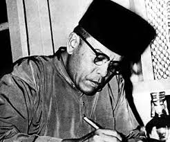 Buya Hamka Haji Abdul Malik bin Abdul Karim Amrullah (1908-1981), atau yang lebih dikenal dengan sebutan Buya Hamka. Hamka merupakan sosok multi talenta ... - buya-hamka
