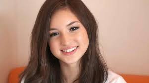 Coleen Garcia admitted that she is still not comfortable with the massive attention that she is ... - Coleen-Garcia-Billy-Nikki-Break