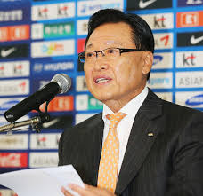 Korea Football Association (KFA) President Cho Chung-yun speaks at a press conference in Seoul, Thursday. / Yonhap - 11-02-31-01