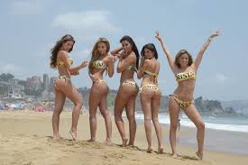 Resultado de imagem para chicas hermosas playas colombia