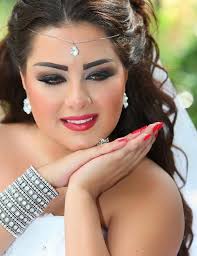 Résultat de recherche d'images pour "maquillage et coiffure mariée libanais"
