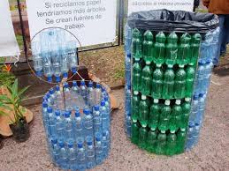 Resultado de imagen para reciclaje con botellas de plastico
