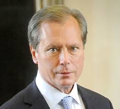 David Dewhurst geared up the extended squawk that is his reelection campaign, the most common complaint was that he is too liberal. - pols_feature22