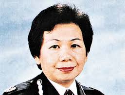 Mrs Wong Leung Kam Shan - the first Chinese Woman Senior Superintendent - f01e_2