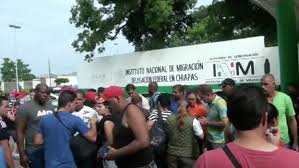 Image result for Más de mil cubanos atrapados en Costa Rica esperan salvoconductos para seguir hacia EEUU