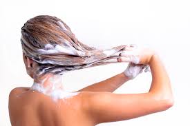 washing hair ile ilgili görsel sonucu
