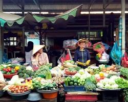 Image of Vibrant street market in Vietnam