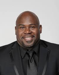 Actor David Mann poses for a portrait at the 42nd NAACP Image Awards held at The Shrine Auditorium on March 4, 2011 in Los Angeles, California. - David%2BMann%2B42nd%2BNAACP%2BImage%2BAwards%2BPortraits%2BnQke8W4THygl