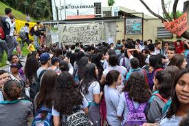 Resultado de imagem para imagens gratuítas de ocupações de escolas no brasil