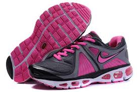 Résultat de recherche d'images pour "chaussures de jogging femme"
