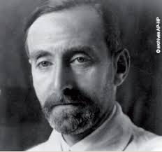 Le professeur Robert Debré. Robert Debré est souvent considéré comme le père de la pédiatrie française moderne. Interne des hôpitaux de Paris en 1905, ... - Robert-Debre