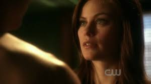 upload image - Smallville-S09E15-tess-and-oliver-10655824-512-288