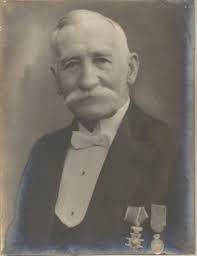 Nils Persson, stabstrumpetare och senare musikfanjunkare vid SkÃ¥nska Husarregementet i Helsingborg. nils-persson-1878-1925.jpg - nils-persson-1878-1925