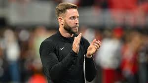 Former Cardinals coach Kliff Kingsbury flees to Thailand, avoiding other 
NFL job opportunities, per report