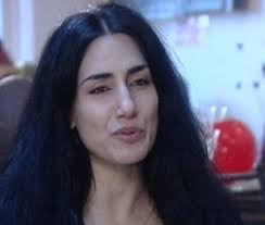 Ronit Elkabetz est actrice, scénariste et depuis peu réalisatrice. Elle est considérée comme la diva du cinéma contemporain en Israël. - W300px_interview-Elkabetz