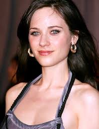 Carolyn Ragan went to her doctor for an MRI on her spine. The hospital referred her to the Kansas City Zoo for the MRI machine that they use for the caged ... - zooey-deschanel-91