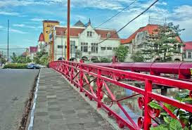 Hasil gambar untuk jembatan merah surabaya
