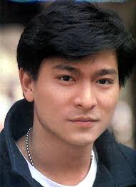 ... trong “Ngũ hổ tướng” cùng với Lưu Đức Hoa sau này, 5 diễn viên trẻ xuất sắc nhất của đài TVB những năm 80, 90), Đàm Vịnh Lân và cả Tăng Chí Vỹ. - 1372428992-luu-duc-hoa-9