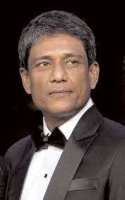 Adil Hussain, last seen playing Vidya Balan&#39;s mysterious husband in Ishqiya, will now don the role of Pi&#39;s father in Lee&#39;s cinematic interpretation of Yann ... - 101210093449_Adil-Hussain