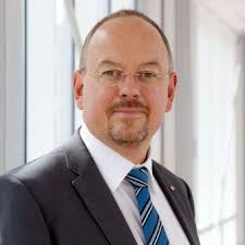 Dr. Andreas Tecklenburg ist als „Medizin-Manager des Jahres 2012&quot; ausgezeichnet worden. Der Vizepräsident der Medizinischen Hochschule Hannover (MHH), ... - 12057644_preview