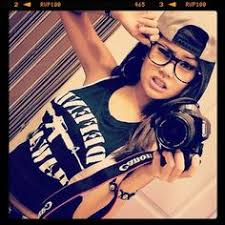 Résultat de recherche d'images pour "swag girl"